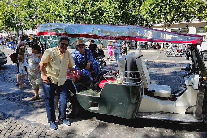Paris Sightseeing by Tuk Tuk Golf Cart 2 hours - Arc de Triomphe to Trocadéro: Setting Up Your Best Eiffel Photos