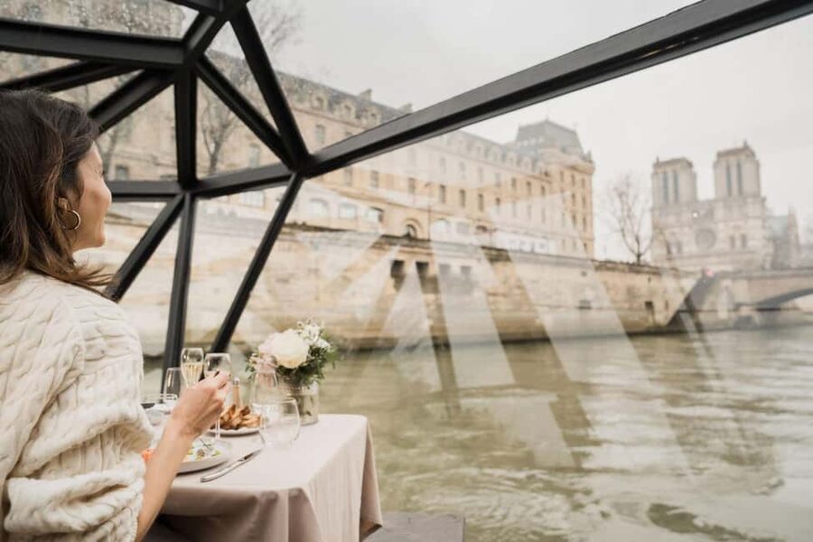 Paris: Sightseeing Cruise on the Seine with 3-Course Lunch - Port de la Conférence: how to find it and settle in fast