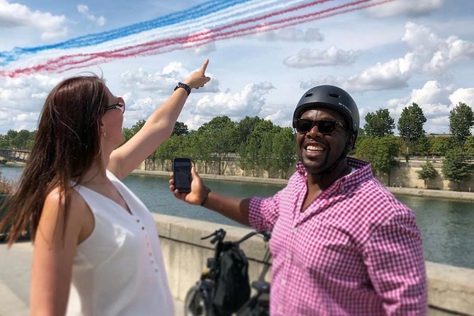 Paris Sightseeing Family Friendly Guided Electric Bike Tour - Meeting at Rue de la Paix, then learning your ride