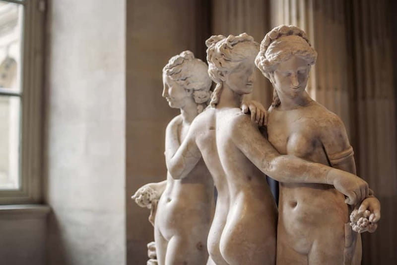 Paris: Skip-the-Line Louvre Highlights Tour with Mona Lisa - The highlight stops that make the tour worth it