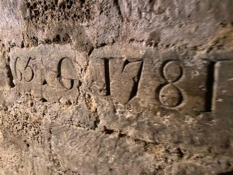 Paris: Small-Group Catacombs Tour with Skip-the-Line Entry - Restricted areas: why the small group improves the whole route
