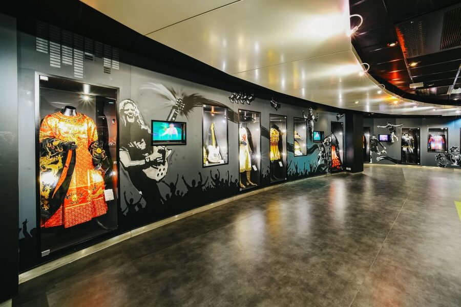 Paris: Stade de France Behind the Scenes Tour - The Museum Stop That Turns Photos Into Meaning