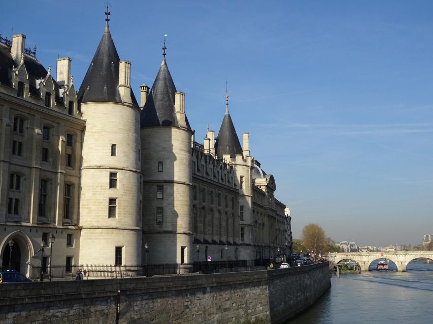 Paris: Ste-Chapelle, Conciergerie, Notre Dame Private Tour - Private guide quality: what you can realistically hope for