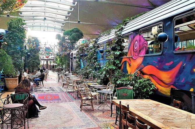 Paris Street Art bike tour - Open Air Museum - Stop 1: Galerie Itinerrance and the open-air museum feeling