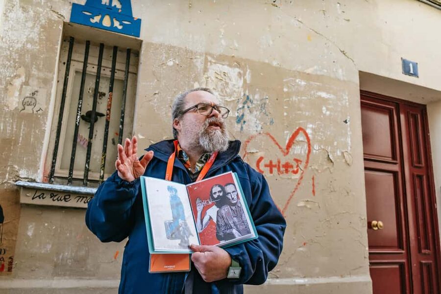 Paris: Street Art Walking Tour with a Street Artist Guide - Picking Montmartre or La Butte aux Cailles: Two Neighborhood Moods