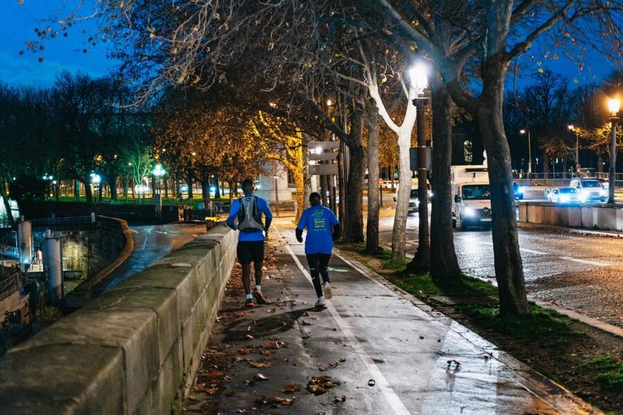 Paris: Sunrise Running and Sightseeing Group Tour - FAQ