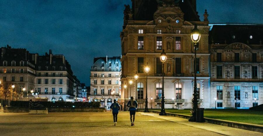 Paris: Sunrise Running and Sightseeing Group Tour - Should you book this Paris Sunrise Running and Sightseeing tour?