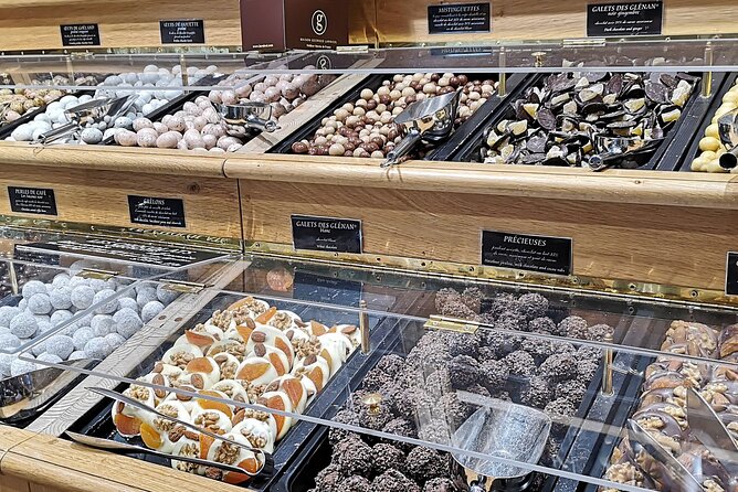 Paris Sweet & Chocolate Family Treasure Hunt - What Makes the Tastings Feel More Than Like Snacking