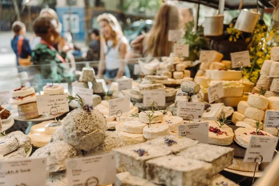 Paris: Taste of Montmartre Food & Wine Walking Tour - Fromagerie Racines: Cheese as a Whole Chapter