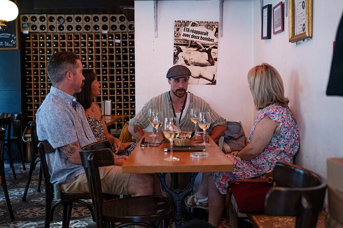 Paris: The Ultimate Wine Tour of Montmartre - 7 Guests max - Restaurant stop: pairing French wine with classic bites