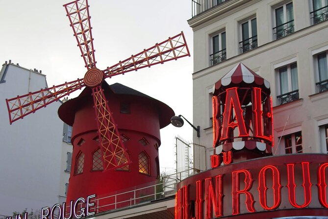 Paris The Wickedly Delicious Dessert Tour of Montmartre - Montmartre by sweets: what this 2.5-hour route feels like