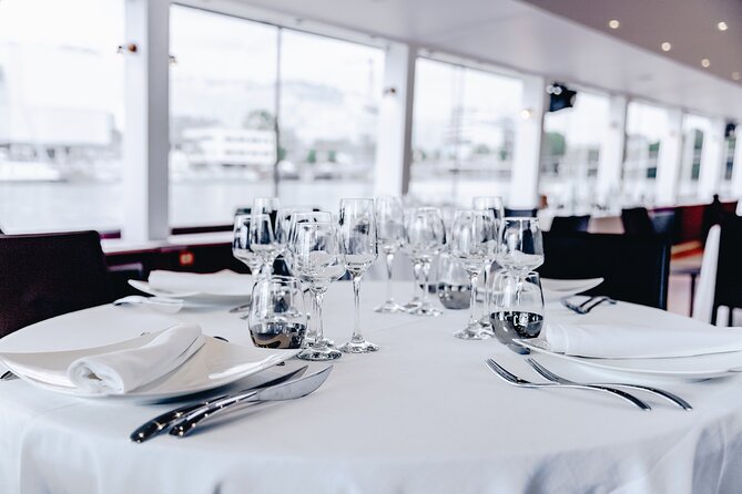 Paris Theo Boat Seine River Italian Trattoria Style Dinner Cruise - Seating, Weather, and Timing: What You Control and What You Can’t