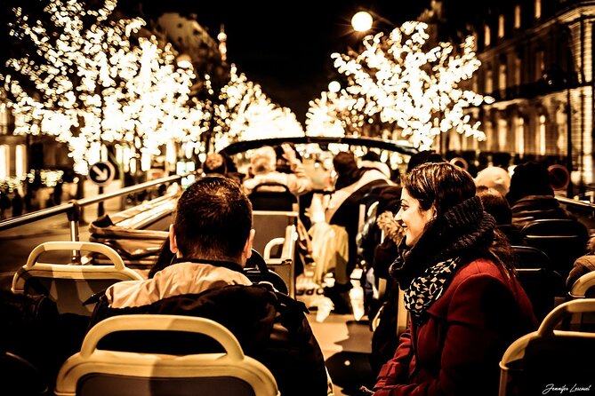 Paris Tootbus Festive Christmas Lights Tour - Champs-Élysées and Arc de Triomphe: The Classic Photo Corridor