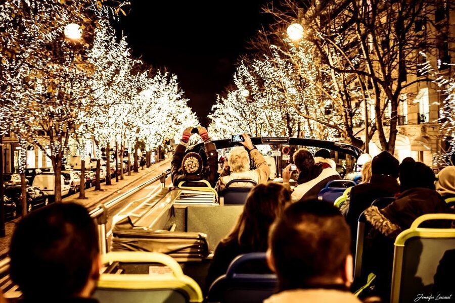Paris: Tootbus Open-Top Christmas Bus Tour - Around the Louvre and Department Stores: The Night-Paris Mood Shift