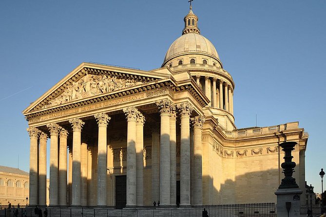 Paris Top Attractions & Hidden Gems around your Hotel Private Orientation Tour - The walking pace: 2 hours can mean 5 miles if you want it