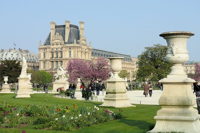 Paris Top Attractions & Hidden Gems around your Hotel Private Orientation Tour - What this guide does for you: access, stories, and real-life pointers
