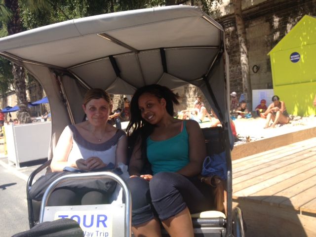 Paris Tuk-Tuk: 2, 4 or 6H First Highlights & Parisian Areas - Winter and rain planning: blanket plus a transparent cover