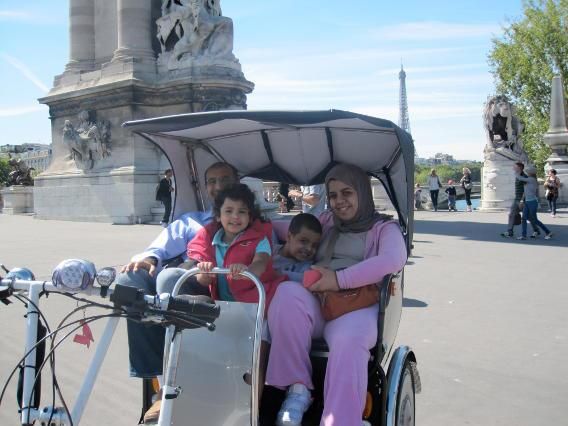 Paris Tuk-Tuk: 2, 4 or 6H First Highlights & Parisian Areas - Practical details that affect your day: meeting point, no hotel pickup, and ride comfort