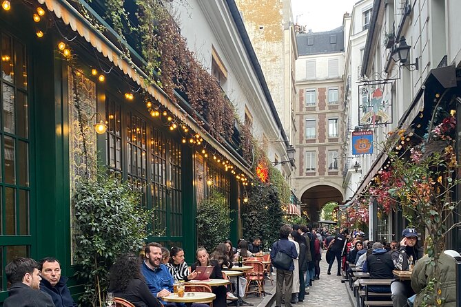 Paris TV Character Walking Tour with Optional Seine River Cruise - Pont des Arts and Place de Valois: photo-friendly highlights with real city context