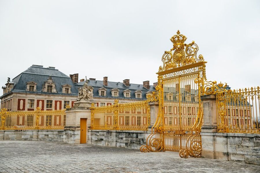 Paris: Versailles Palace and Gardens Full Access Ticket - Getting There From Paris: Metro/Bus or Train, But Go Early