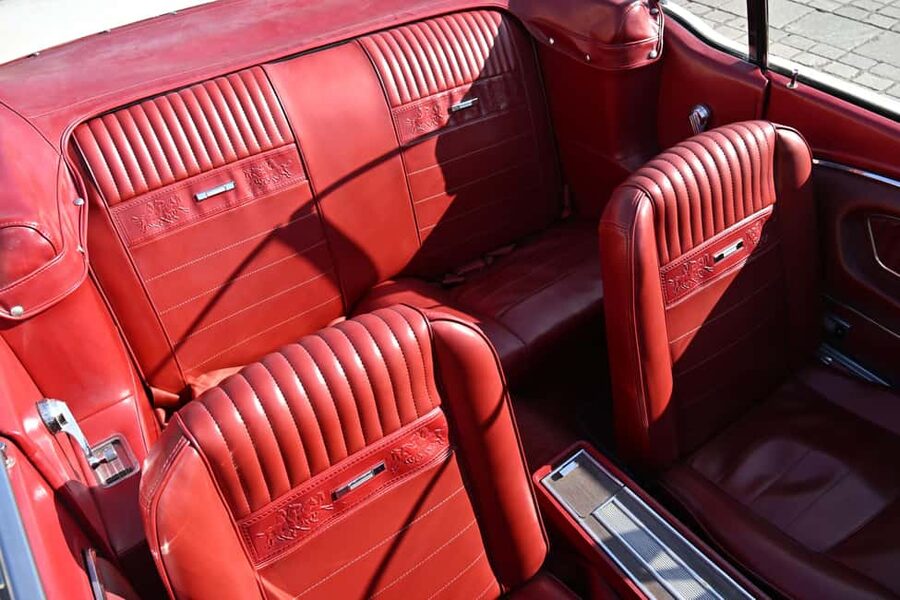 Paris: Vintage Mustang Tour & Local Guide with Hotel Pickup - Invalides to the River: The Way the Route Gets You Oriented