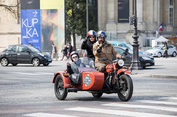 Paris Vintage Private & Bespoke Tour on a Sidecar Motorcycle - Sacré-Cœur quick visit from Montmartre’s height