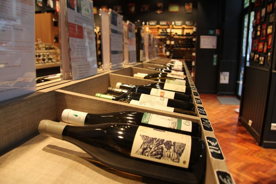 Paris: Wine and Cheese Tasting - Small group, live Q&A: what makes the host-led format different