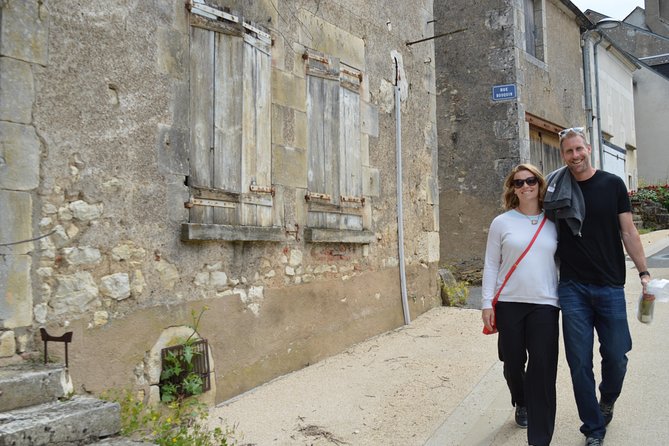 Paris Wine Day Tours exclusive wine tour in the Sancerre area - Pouilly-sur-Loire: Goat Farm, Crottin de Chavignol, and Cheese School