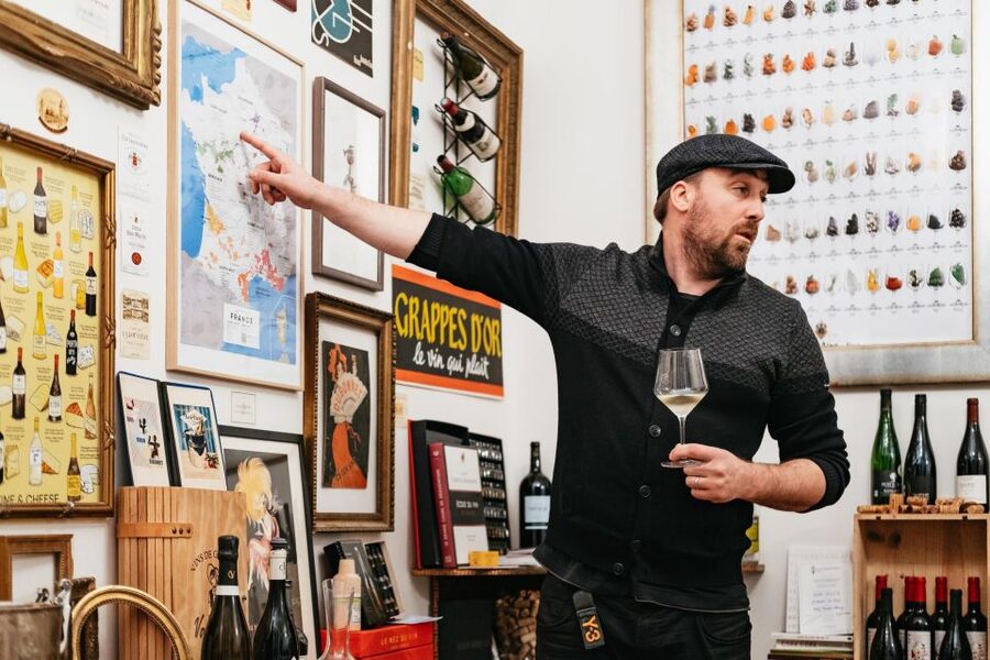 Paris: Wine Tasting Experience with 6 Wines and Cheese Board - Cheese and baguette pairing: where the tasting becomes real life