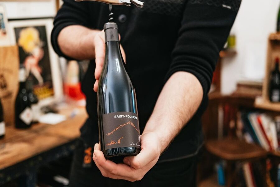 Paris: Wine Tasting Experience with 6 Wines and Cheese Board - Who this tasting suits best (and who should think twice)