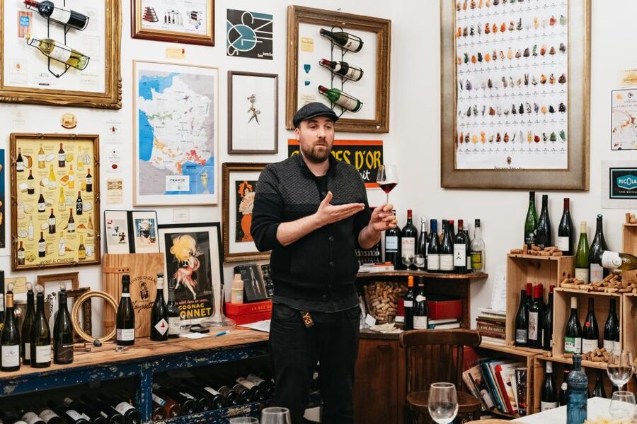 Paris: Wine Tasting Experience with 6 Wines and Cheese Board - The region lesson: six wines that connect the dots