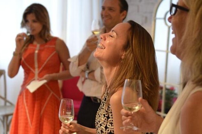 Paris Wine with Cheese Pairing & Tasting Small Group Class - The real flow of the 2-hour class: taste, learn, pair