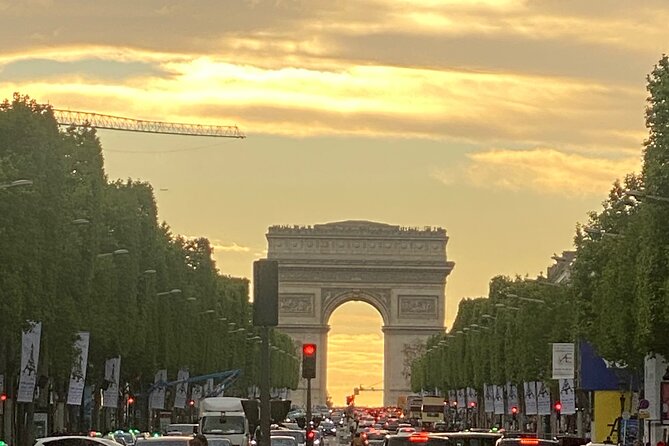 Paris with Love Private Guide & Driver - École Militaire and Les Invalides: Napoleon’s shadow over Paris