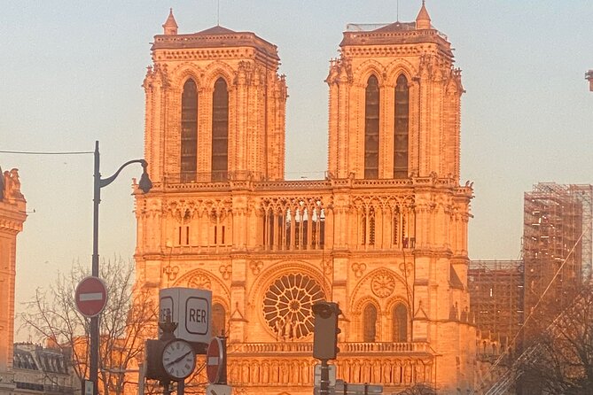 Paris with Love Private Guide & Driver - Trocadéro (Palais de Chaillot area) to Eiffel Tower: the photo-view sequence