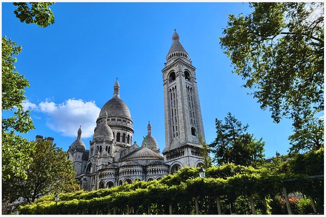 Parisian Bohemian Walking Food Tour with Gourmet Tastings - Montmartre on a plate: why this walking tour works