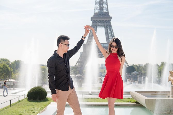 Parisian Life Style Private Photo Shoot at Eiffel Tower - Your 1-hour plan: from the terrace to gardens and fountains
