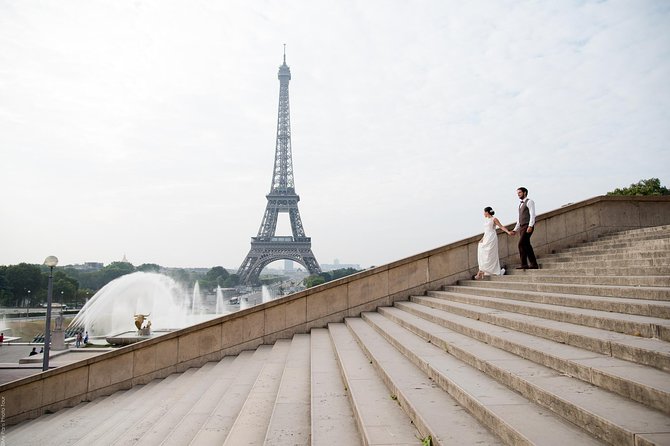 Parisian Life Style Private Photo Shoot at Eiffel Tower - Timing, crowds, and weather: the practical reality at Eiffel Tower
