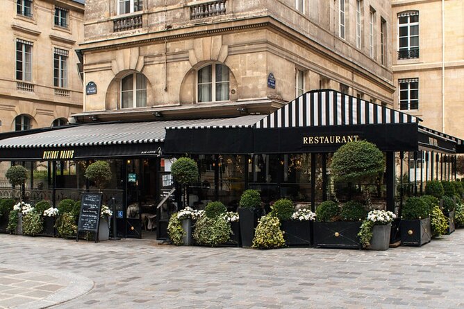 Parisian Love Affair: Elegant Romance Private Tour in Paris - Courtyard breaks: Jardin du Palais Royal and the lunchy pauses