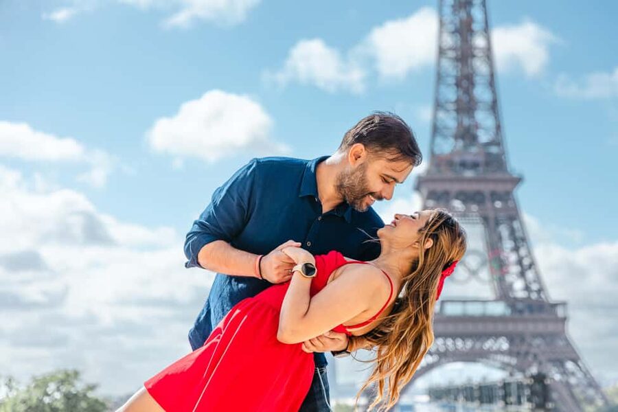 Parisian Proposal Perfection. Photography/Reels & Planning - The photo route around Trocadéro Gardens: fountain views to Eiffel Tower angles