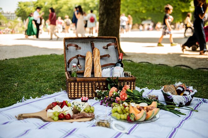 Parisian Romantic Picnic - Key things to know before you go