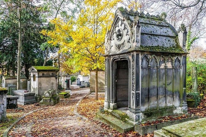 Pere Lachaise Cemetery Paris - Exclusive Guided Walking Tour - Why Père Lachaise Feels Different With a Walking Guide