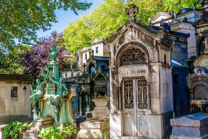 Père-Lachaise Cemetery Paris Tour with Audioguide - Price and value: why $8.27 can be a bargain or a miss