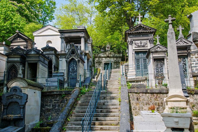 Père-Lachaise Cemetery Paris Tour with Audioguide - Should you book it? My take