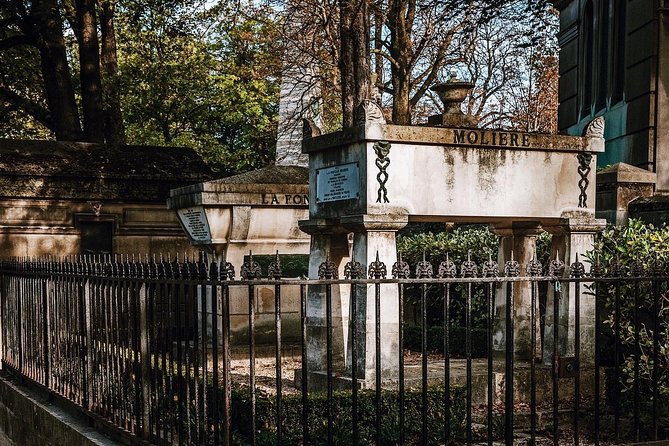 Père Lachaise Cemetery Walking Tour - Semi-Private 12ppl Max - The 2.5-Hour Highlights Route Inside the Cemetery