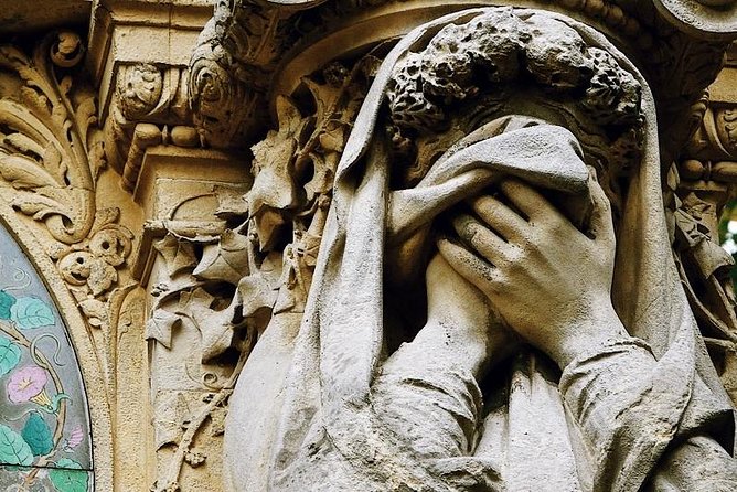 Père Lachaise Cemetery Walking Tour - Semi-Private 12ppl Max - Semi-Private Group Size: Why Small Changes Everything