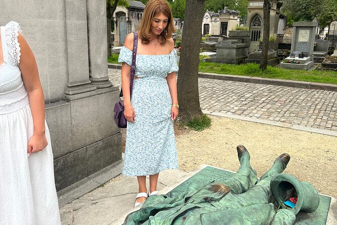 Père Lachaise's Cemetery Celebrities and Ghosts Mystery Tour - Key points before you go