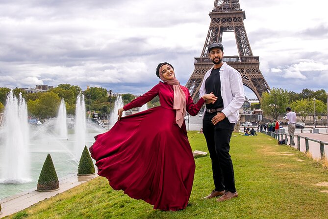 Photo Session Around Eiffel Tower - Eiffel Tower Photos Without the Stress of Doing It Yourself