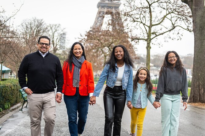 Photo shoot in the Eiffel Tower area - Price and photo value: $240 for a private pro session