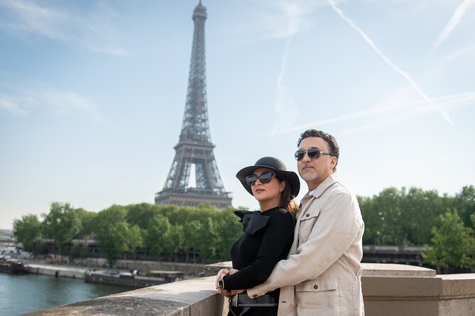 Photo shoot in the Eiffel Tower area - Should you book this Eiffel Tower photo shoot?