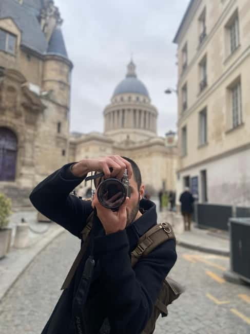 Photo Workshop in Paris sightseeing Notre Dame and Louvre - Latin Quarter street stop: practice framing where the city breathes